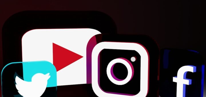 Photo social media marketing